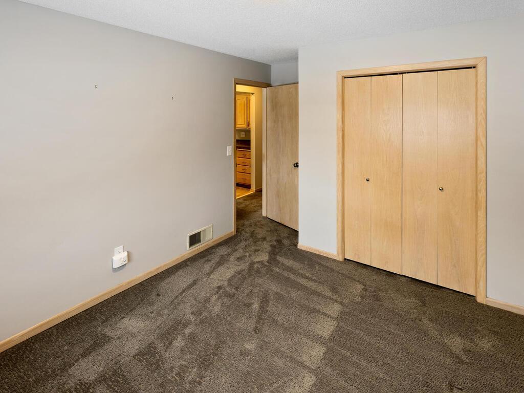 7245 Woodstock Curve Bloomington MN 55438 6825110 image22