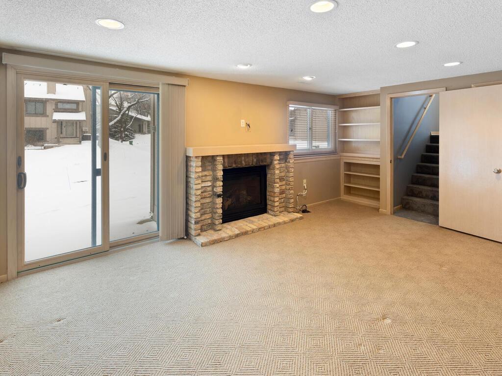 7245 Woodstock Curve Bloomington MN 55438 6825110 image24