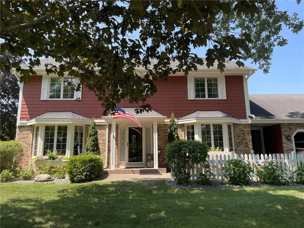 725 Alvarado Lane N, Plymouth, MN, 55447 MLS 6391784 Edina Realty