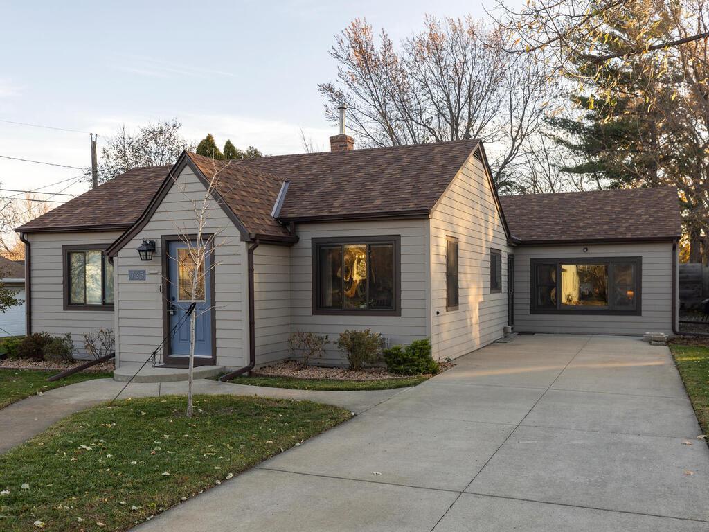 725 Atwood Street S Shakopee MN 55379 6461145 image1