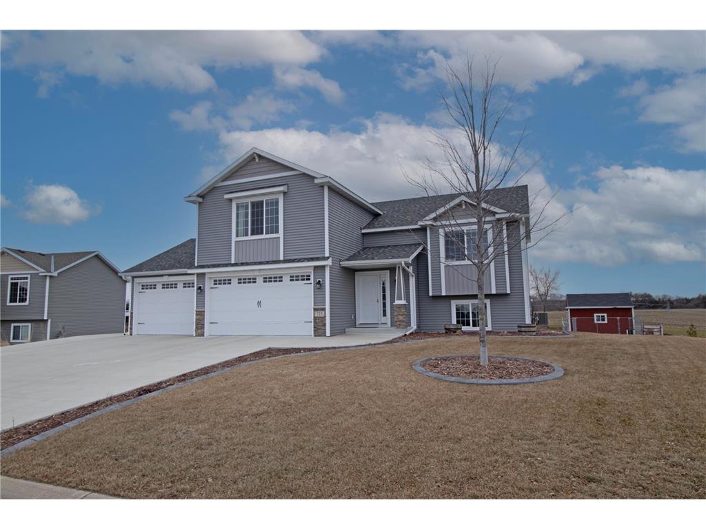 725 Lauren Avenue Clearwater MN 55320 6491489 image1