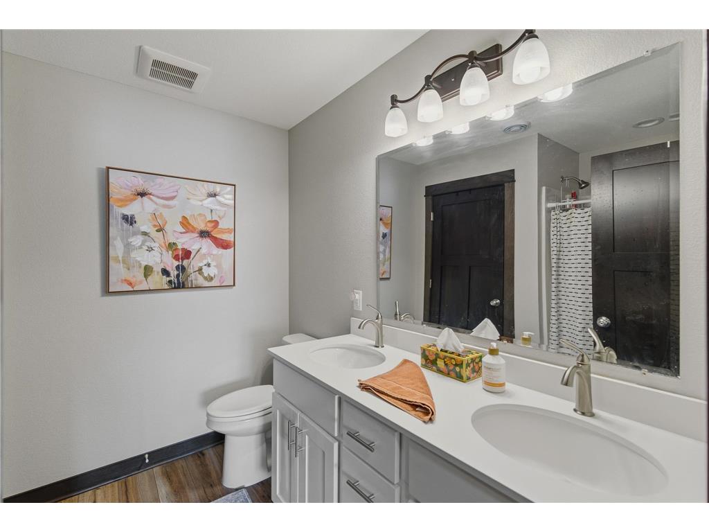 725 Northwood Drive Janesville MN 56048 7011585 image17