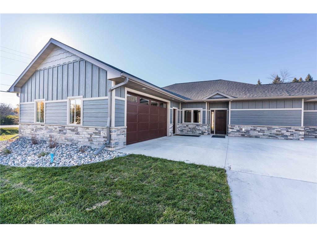 725 Oak Trail Fergus Falls MN 56537 6502410 image1