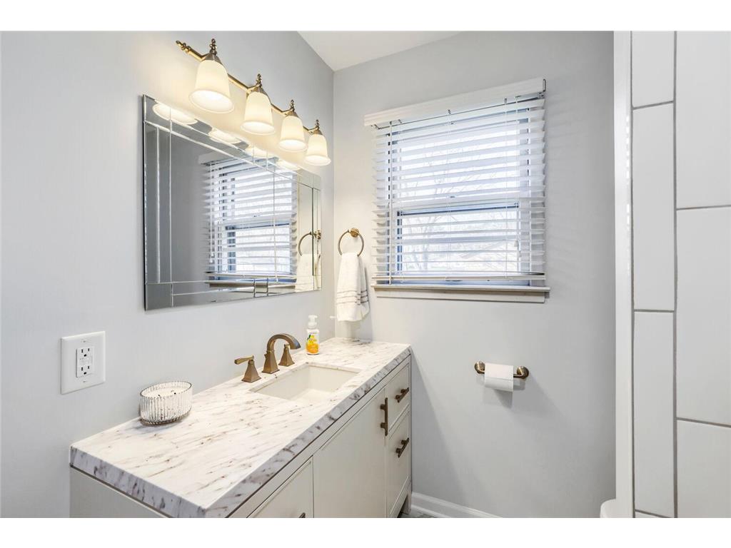 725 Pontiac Place Mendota Heights MN 55120 7043409 image30