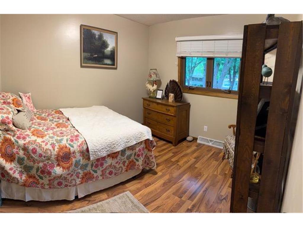 725 S Gilman Avenue Litchfield MN 55355 7084590 image14