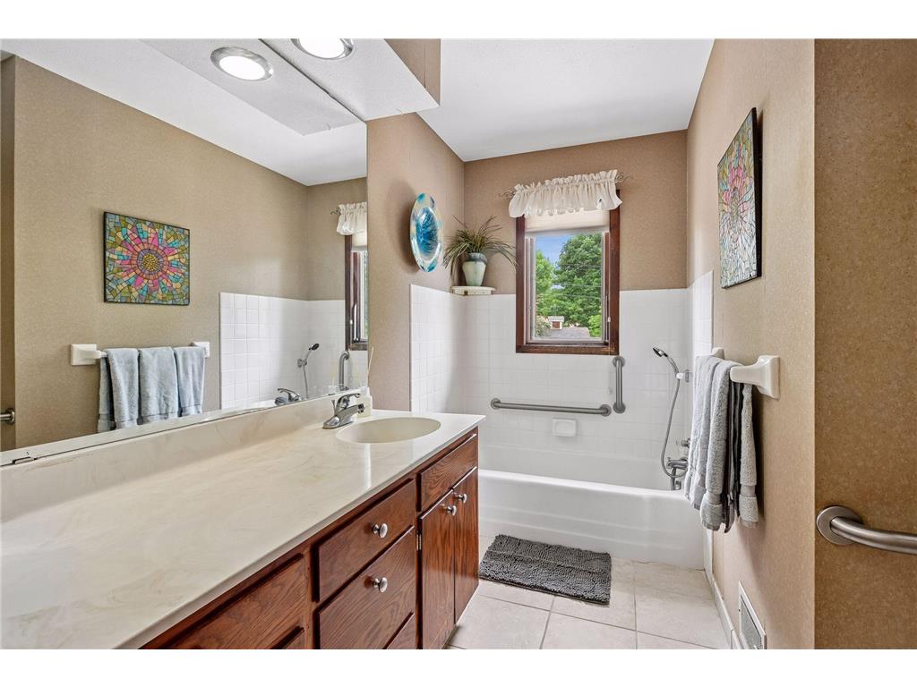 725 W 1st Street Waconia MN 55387 - Waconia 7108510 image33