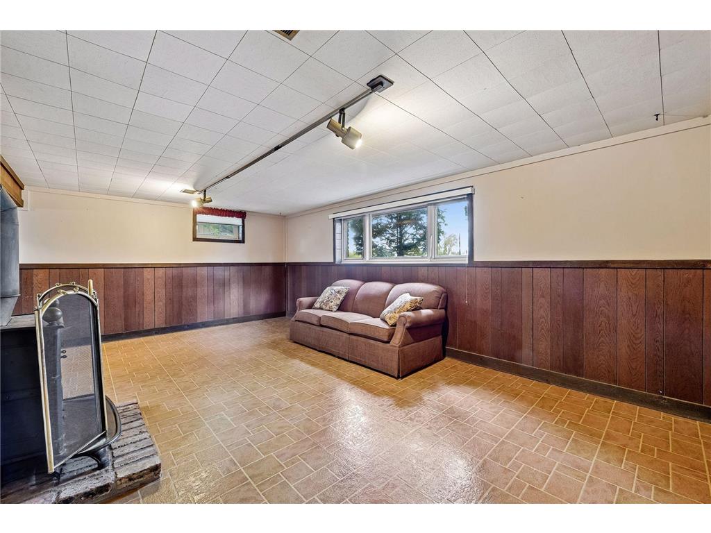 725 W 1st Street Waconia MN 55387 - Waconia 7108510 image34