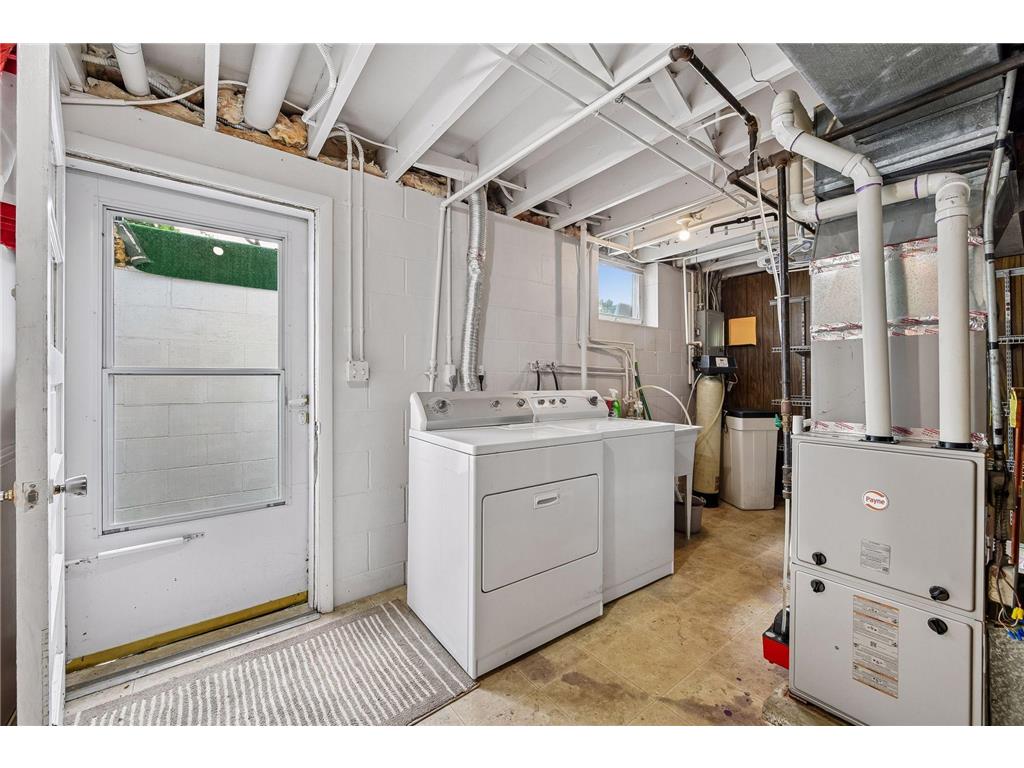 725 W 1st Street Waconia MN 55387 - Waconia 7108510 image38