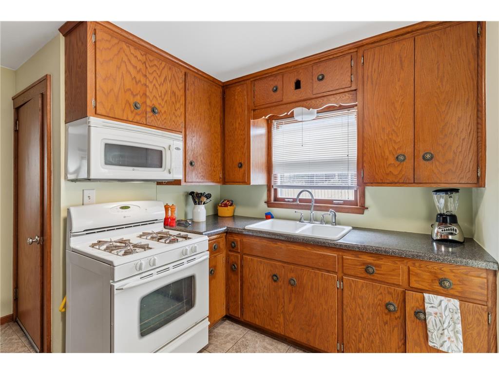 725 Waseca Street Saint Paul MN 55107 7071881 image10