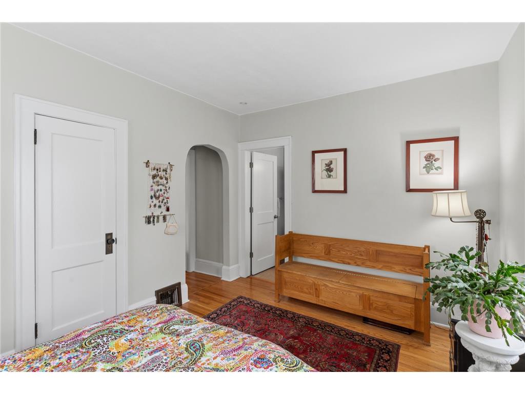 725 Waseca Street Saint Paul MN 55107 7071881 image14