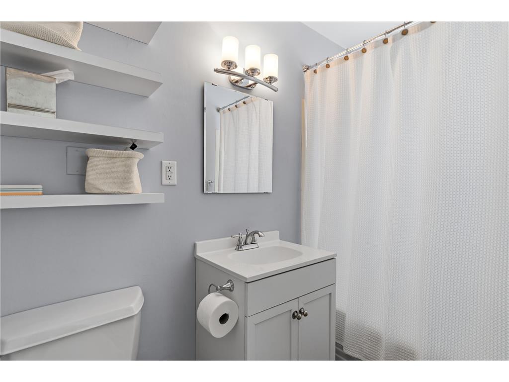 725 Waseca Street Saint Paul MN 55107 7071881 image16