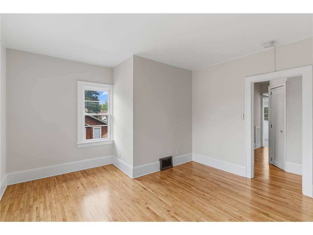 725 Waseca Street Saint Paul MN 55107 7071881 image18