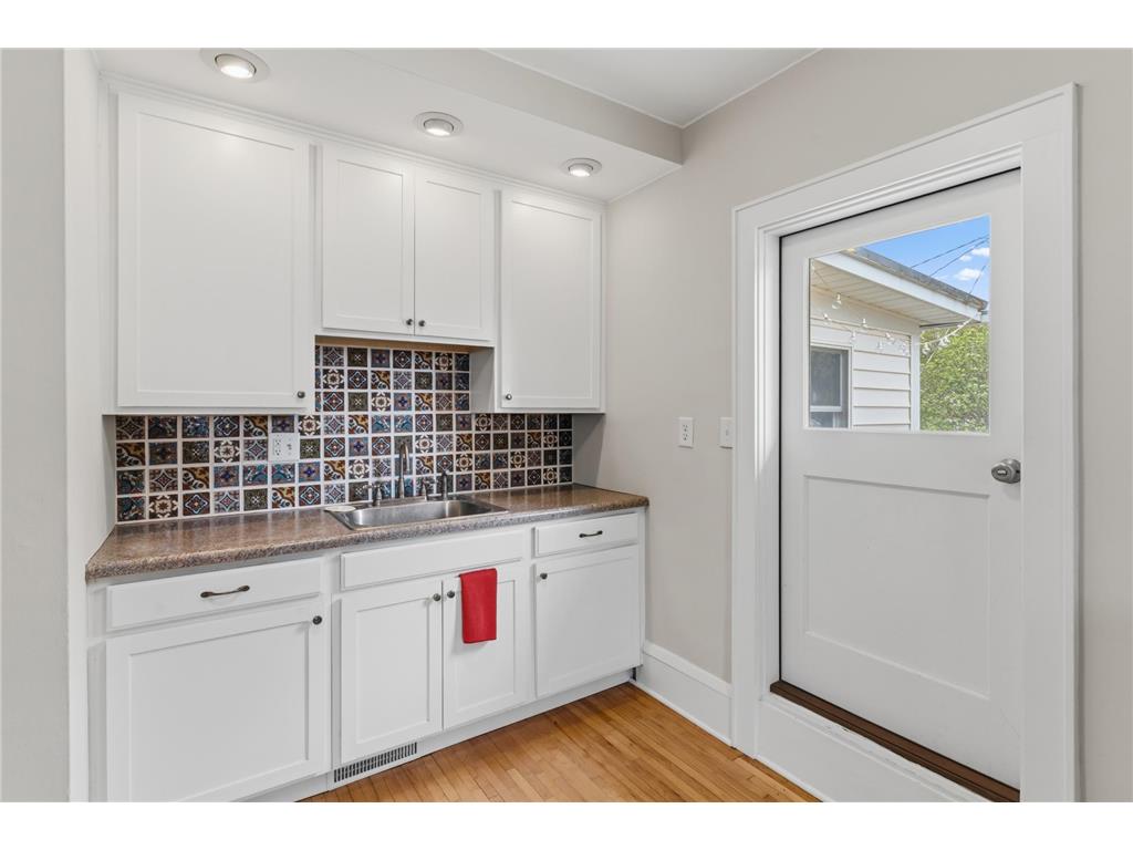 725 Waseca Street Saint Paul MN 55107 7071881 image24