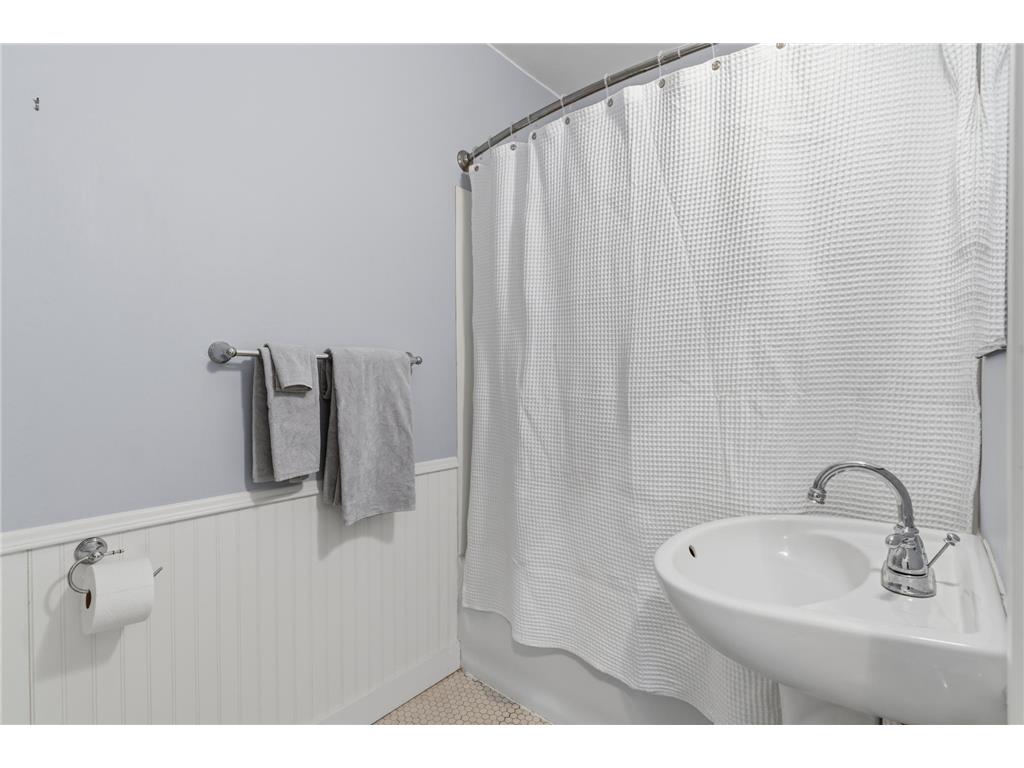 725 Waseca Street Saint Paul MN 55107 7071881 image27