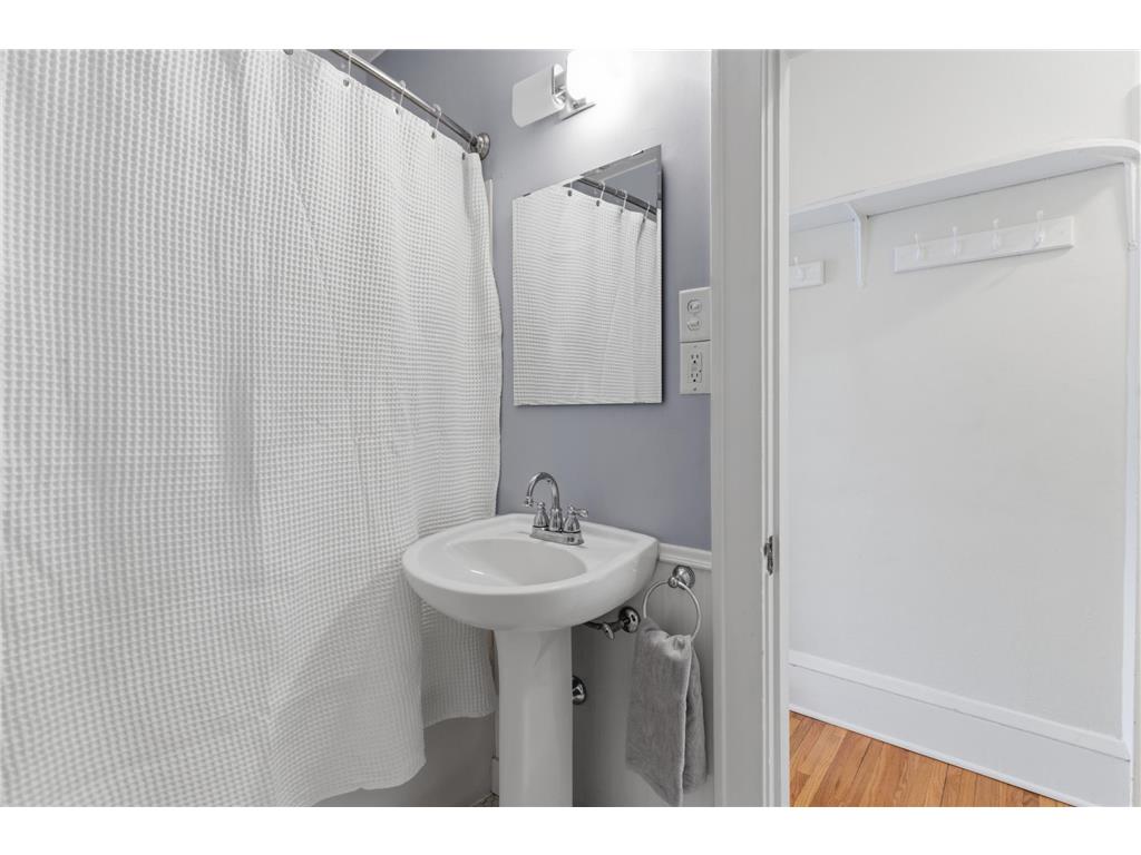 725 Waseca Street Saint Paul MN 55107 7071881 image28