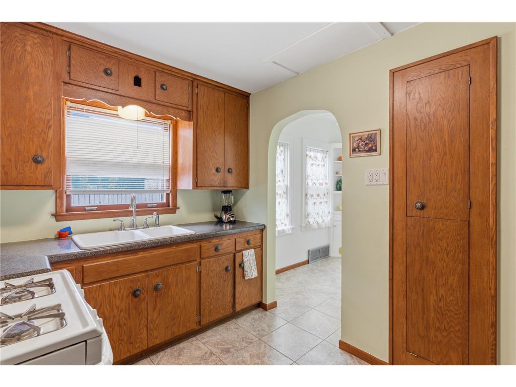 725 Waseca Street Saint Paul MN 55107 7071881 image8