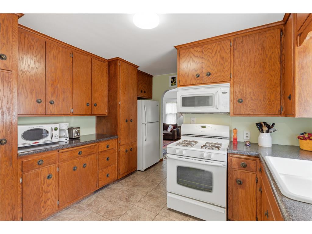 725 Waseca Street Saint Paul MN 55107 7071881 image9