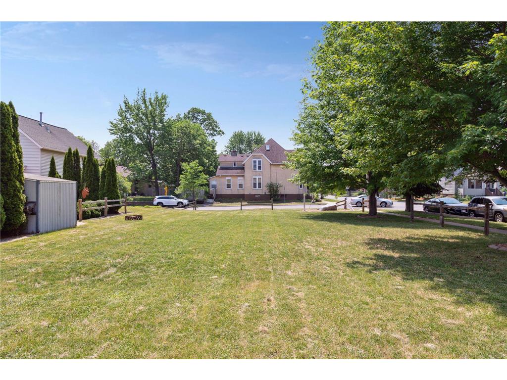 725 Watson Avenue Saint Paul MN 55102 7004778 image2