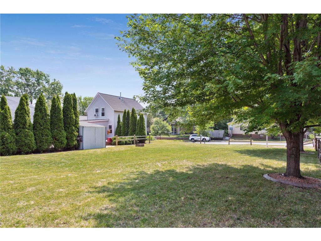 725 Watson Avenue Saint Paul MN 55102 7004778 image5