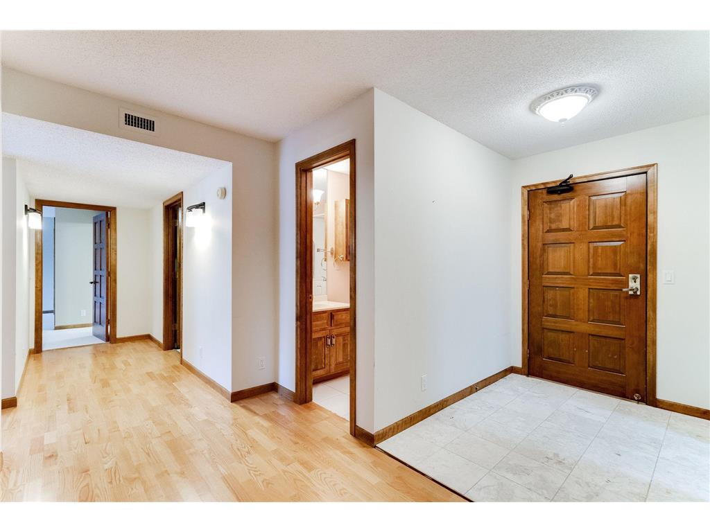 7250 Lewis Ridge Parkway 101, Edina, MN, 55439 MLS 6488559 Edina