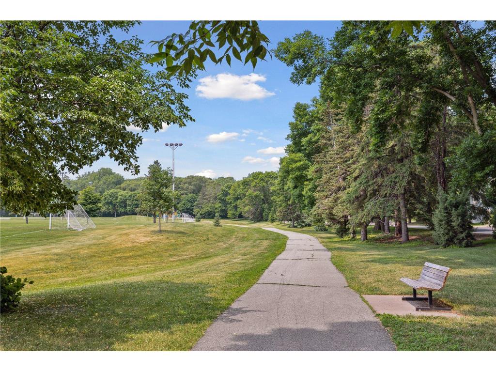 7250 Lewis Ridge Parkway #102 Edina MN 55439 6754669 image52