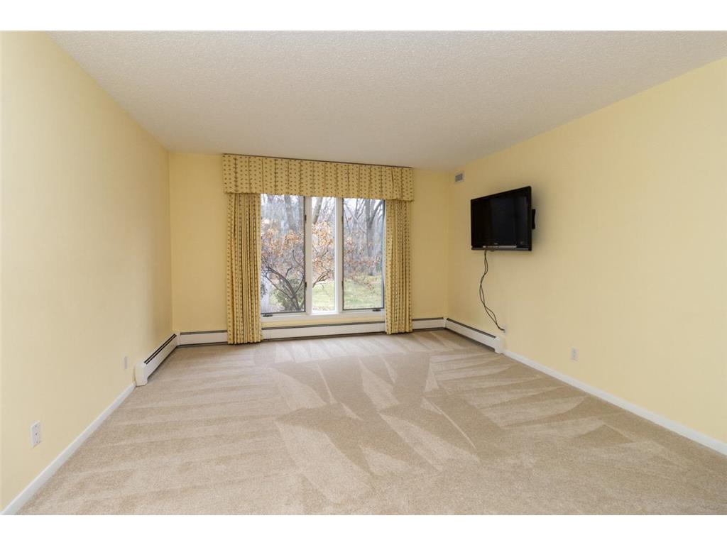 7250 Lewis Ridge Parkway 117, Edina, MN, 55439 MLS 6466470 Edina