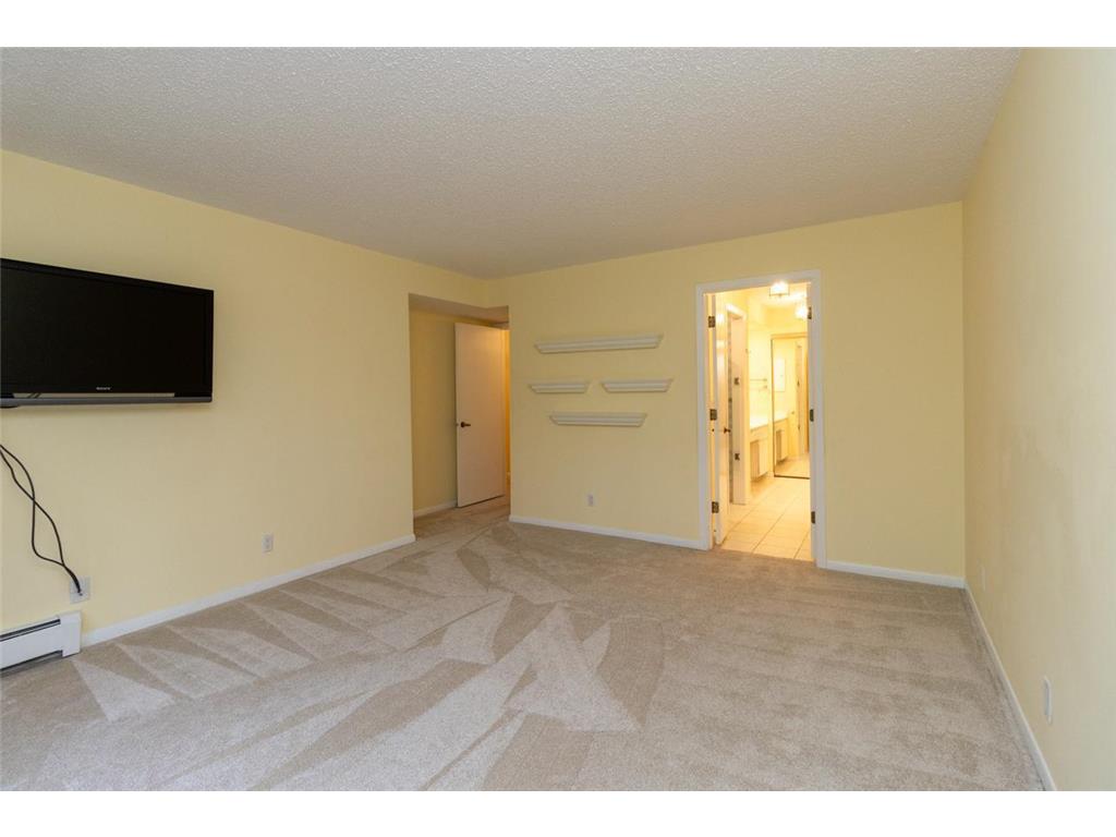 7250 Lewis Ridge Parkway 117, Edina, MN, 55439 MLS 6466470 Edina