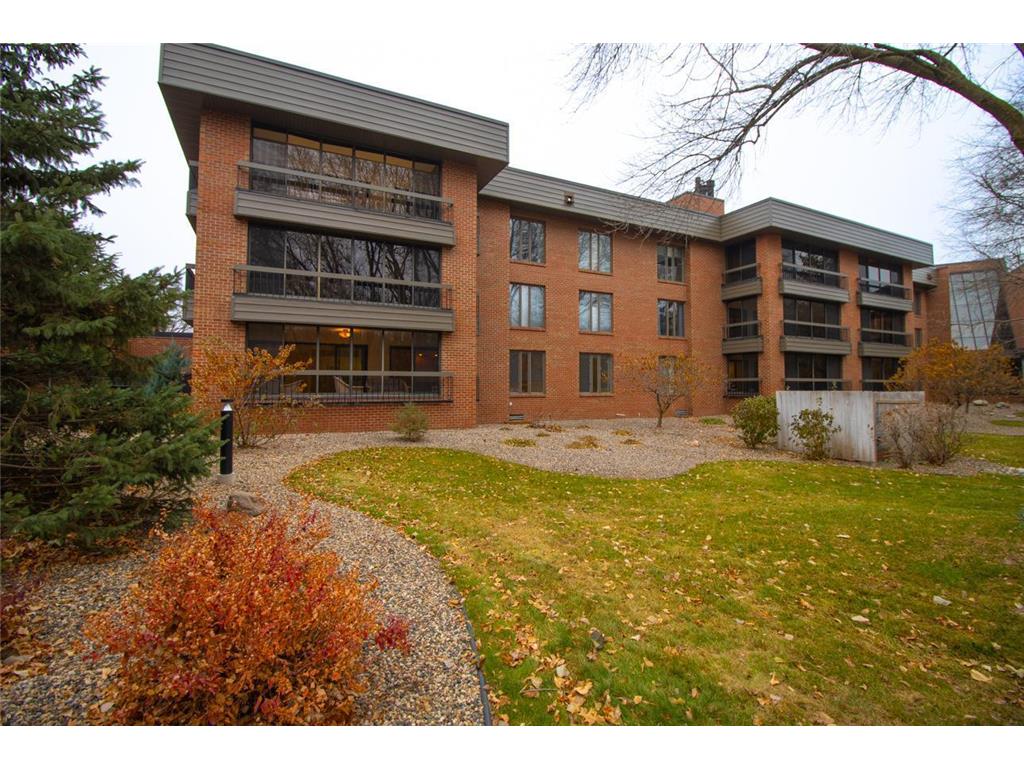 7250 Lewis Ridge Parkway 117, Edina, MN, 55439 MLS 6466470 Edina