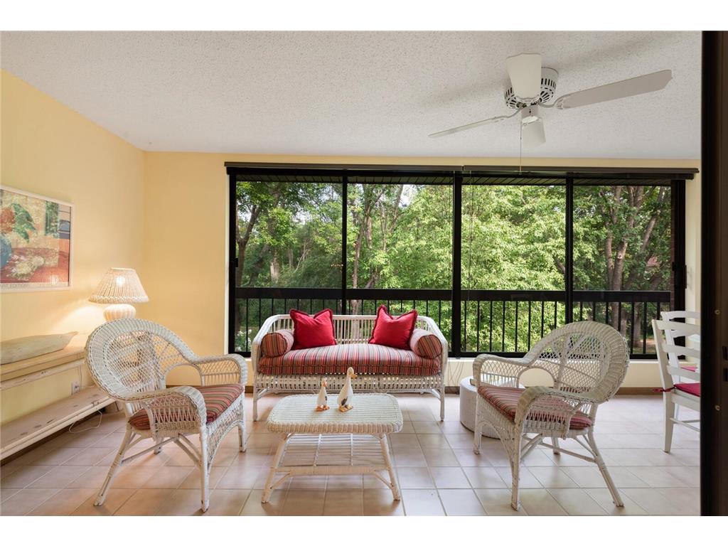 7250 Lewis Ridge Parkway #215 Edina MN 55439 6250207 image1