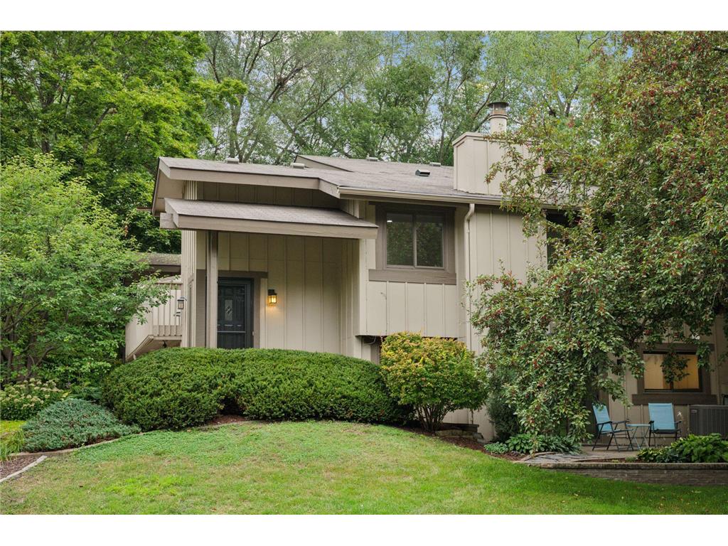 7256 Woodstock Drive Bloomington MN 55438 6778977 image1