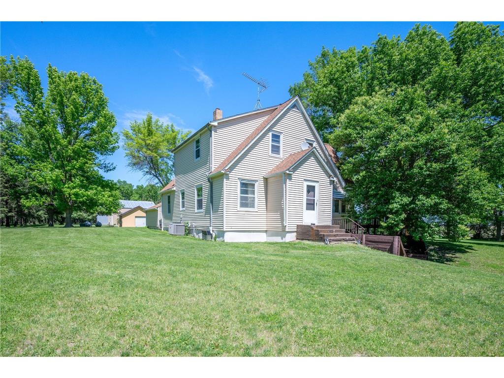 726 70th Avenue Sherburn MN 56171 6542282 image1