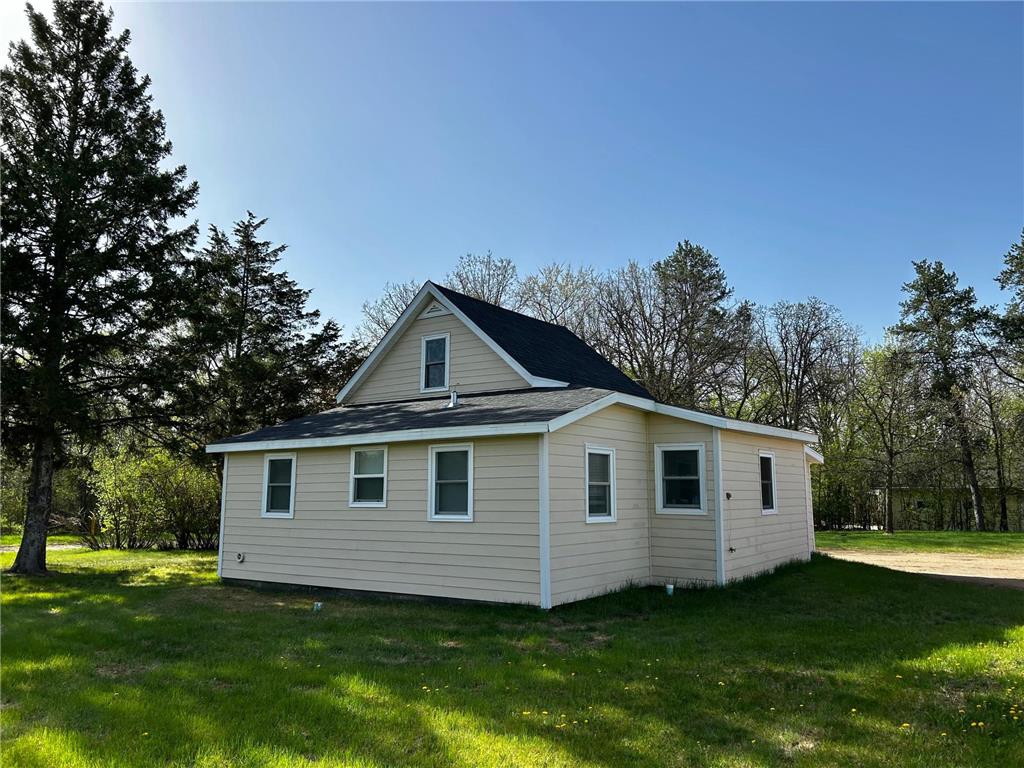 726 E 2nd Street Pillager MN 56473 7052757 image16