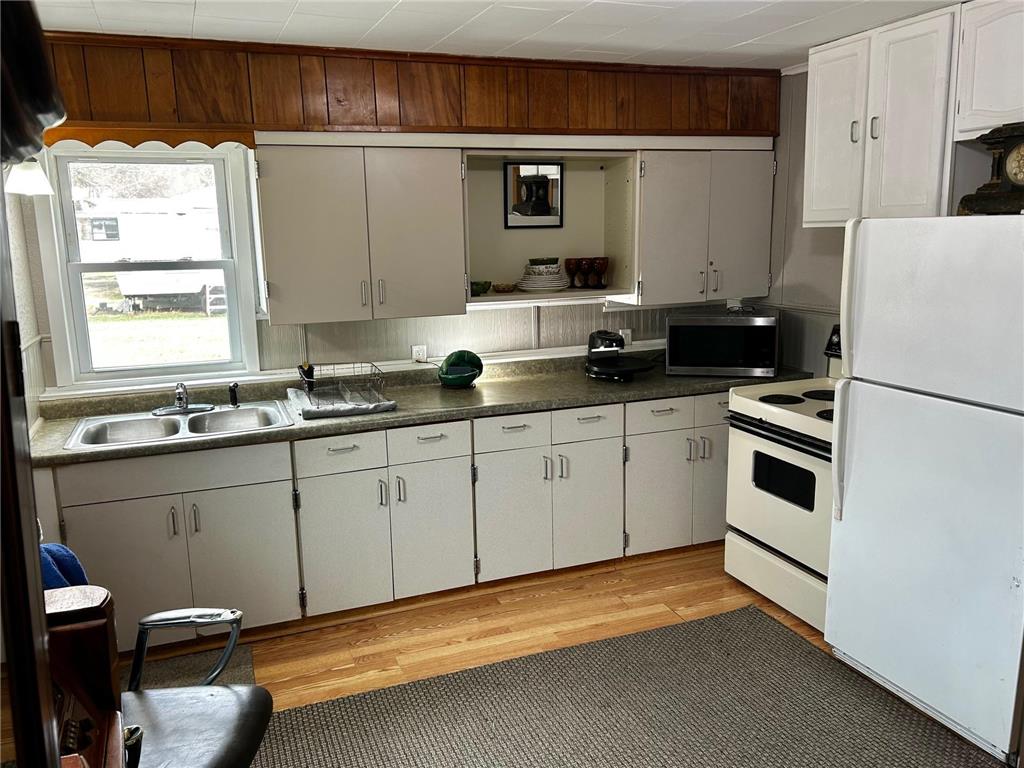 726 E 2nd Street Pillager MN 56473 7052757 image2