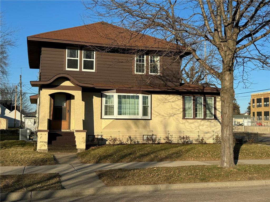 726 E Sanborn Street Winona MN 55987 6489424 image1