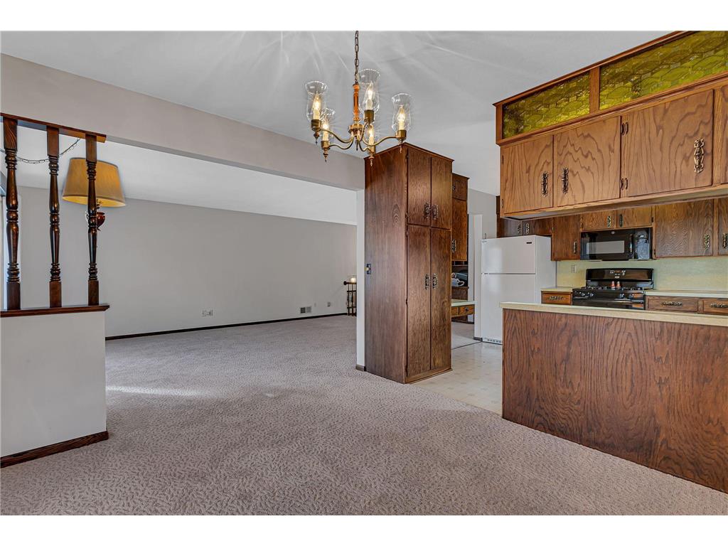 726 Hassan Street SE Hutchinson MN 55350 6772495 image10