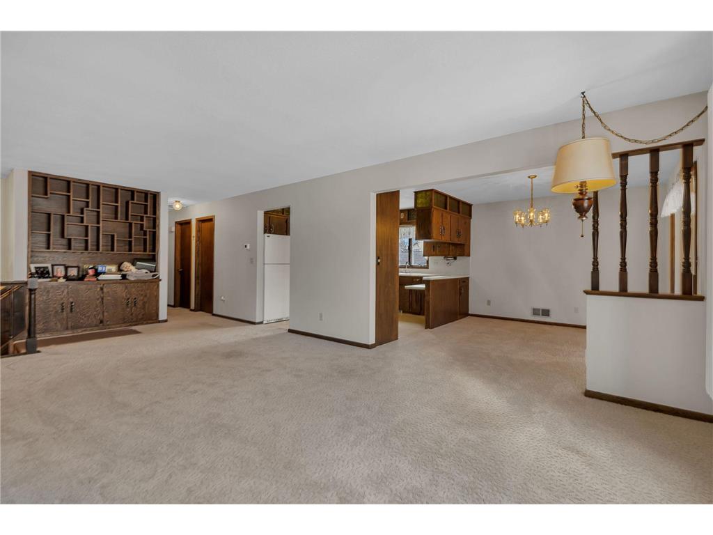 726 Hassan Street SE Hutchinson MN 55350 6772495 image14