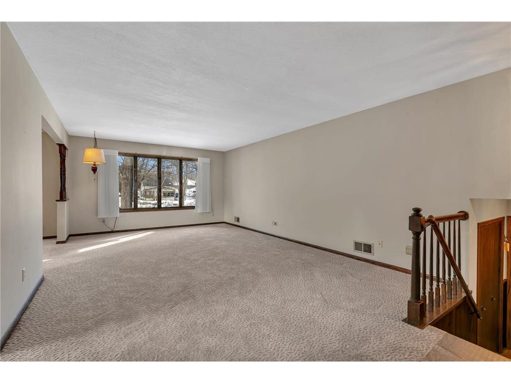 726 Hassan Street SE Hutchinson MN 55350 6772495 image17