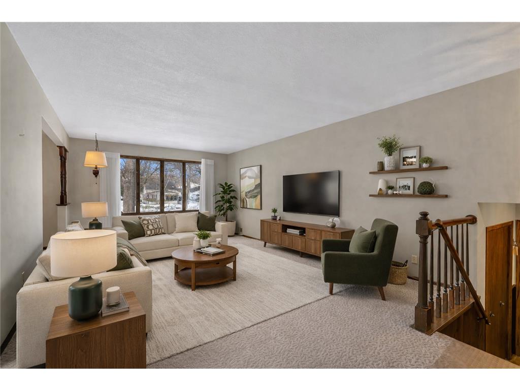 726 Hassan Street SE Hutchinson MN 55350 6772495 image2