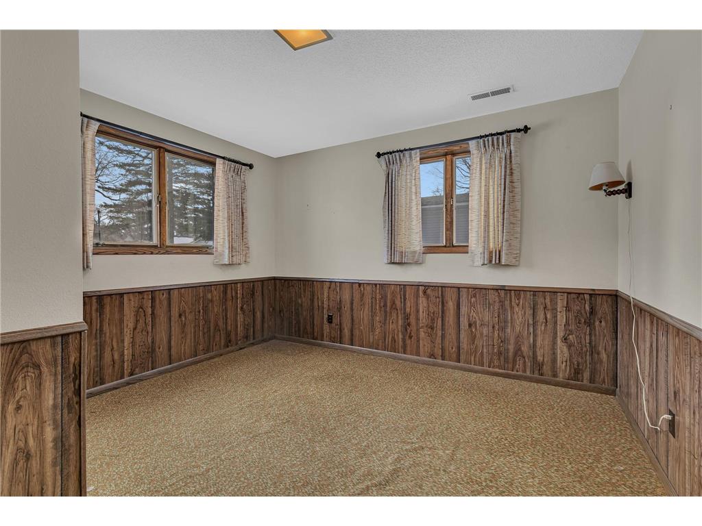 726 Hassan Street SE Hutchinson MN 55350 6772495 image20