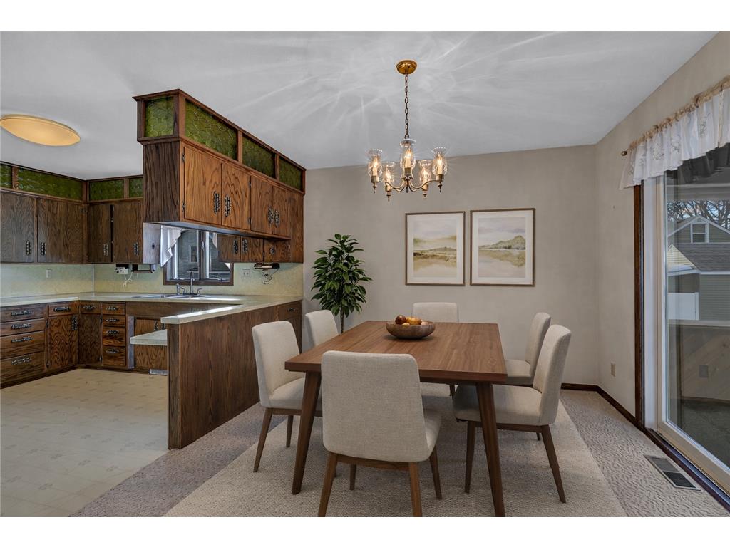 726 Hassan Street SE Hutchinson MN 55350 6772495 image3
