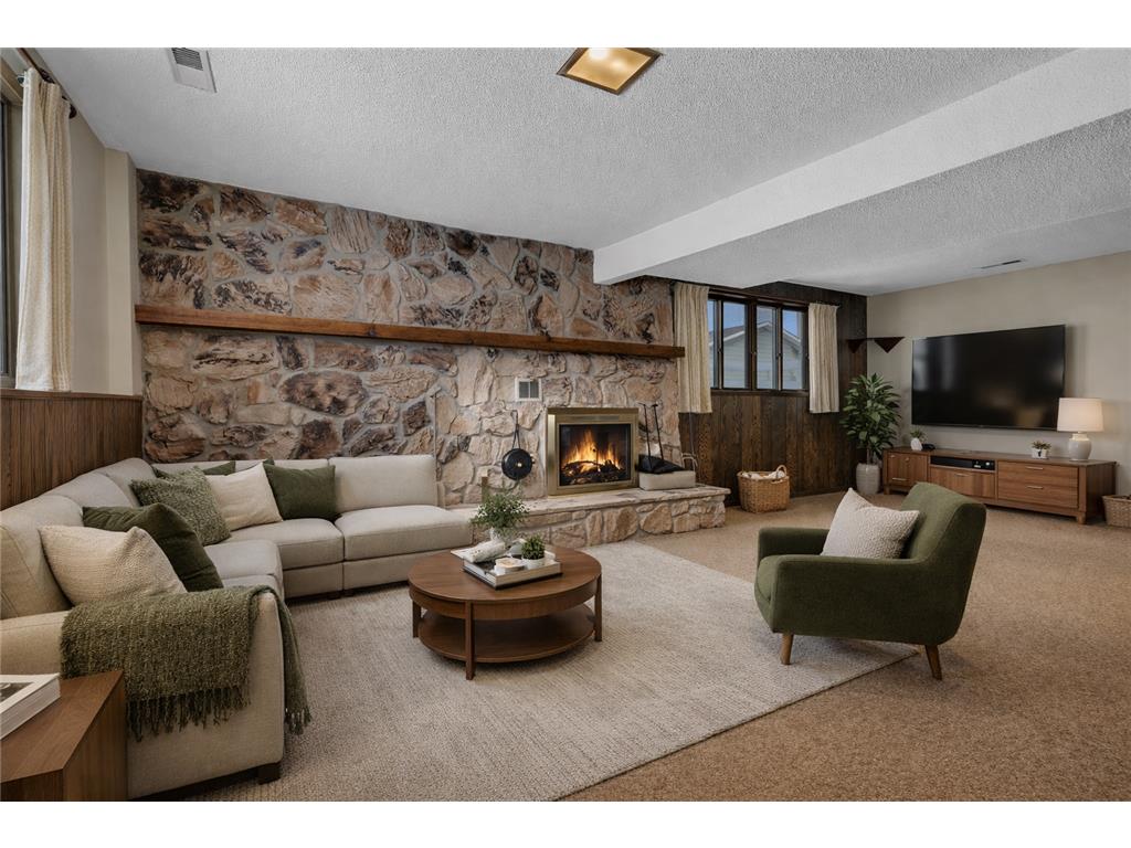 726 Hassan Street SE Hutchinson MN 55350 6772495 image4