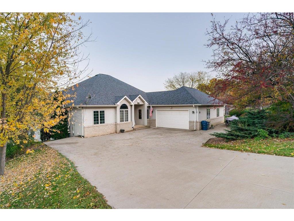 726 N 4th Street La Crescent MN 55947 6815200 image1