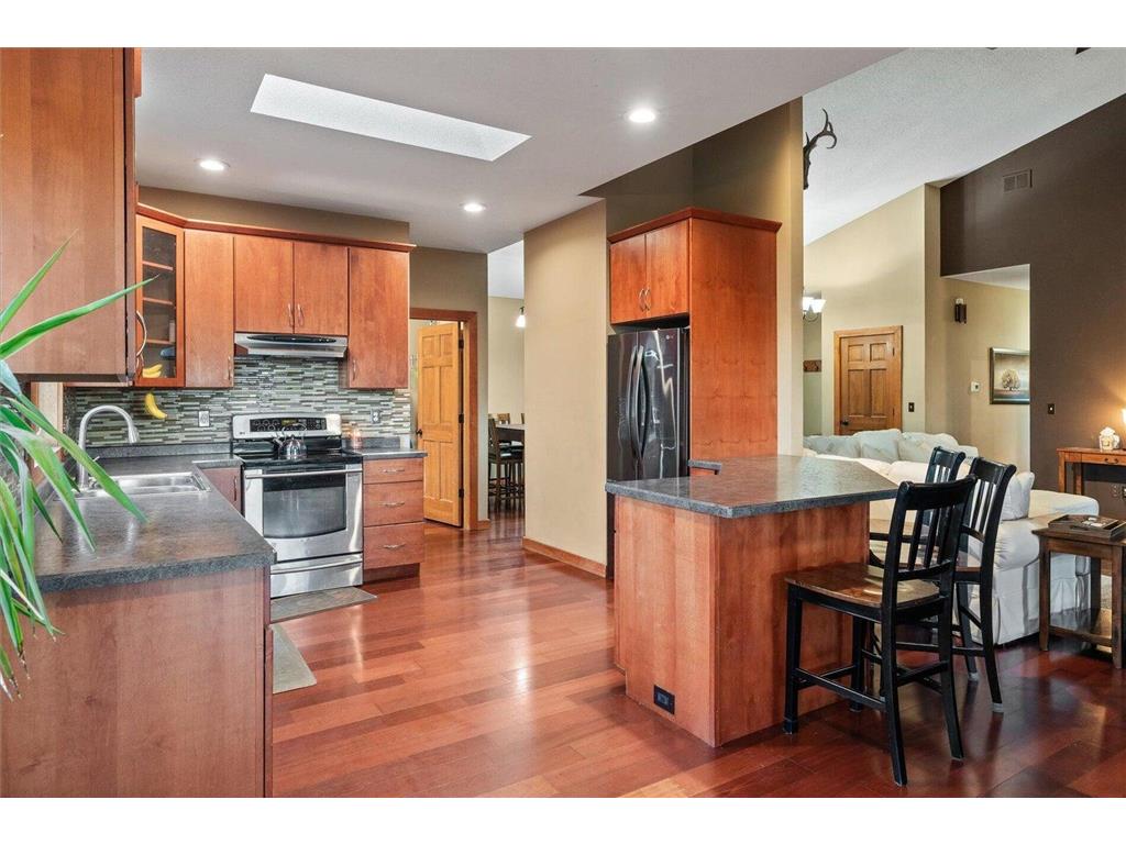 726 N 4th Street La Crescent MN 55947 6815200 image3