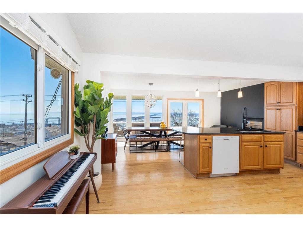 726 W 5th Street Duluth MN 55806 7060735 image3