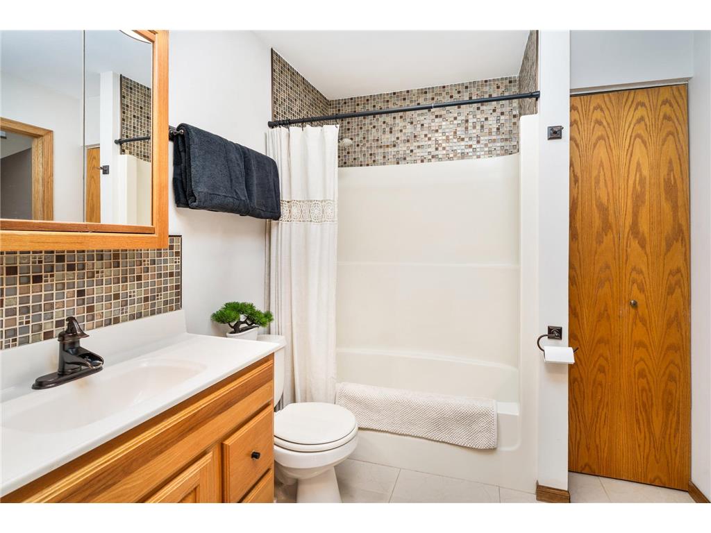 726 W 5th Street Duluth MN 55806 7060735 image32