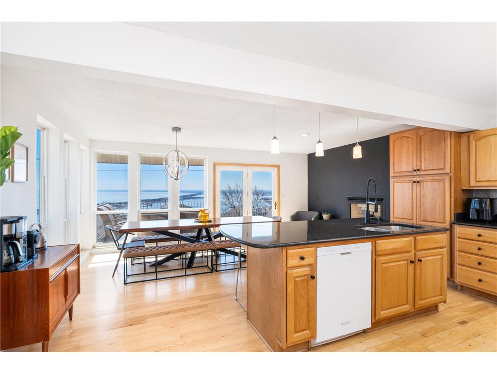 726 W 5th Street Duluth MN 55806 7060735 image4
