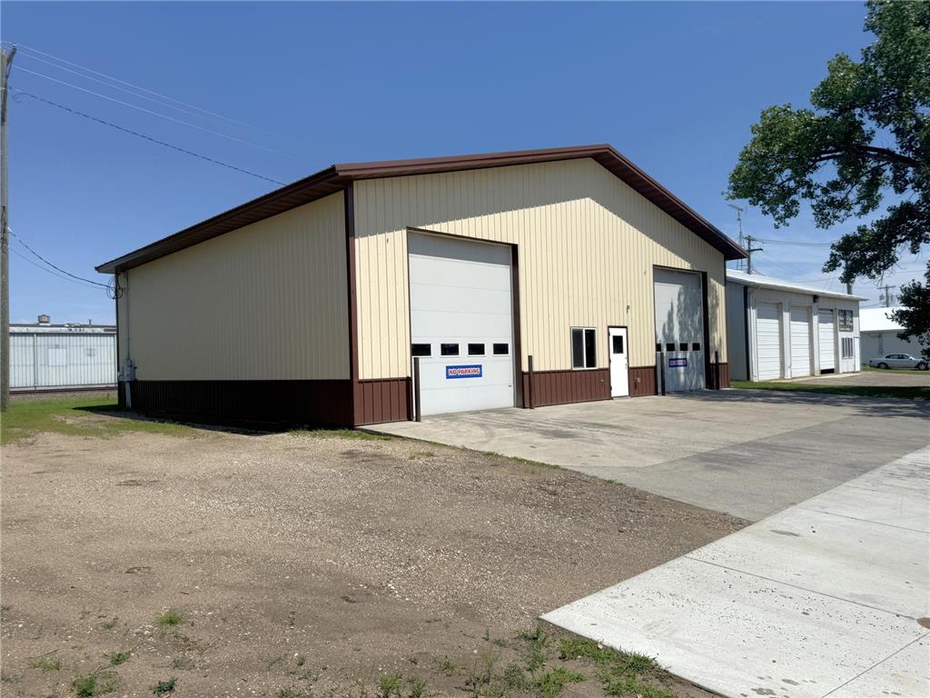 726 W Main Street Perham MN 56573 6755034 image1