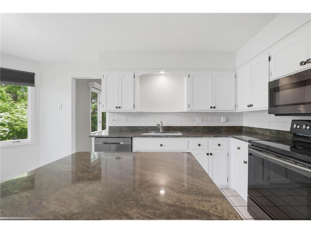 7263 Pineview Lane N Maple Grove MN 55369 - Cedar Island Lake 7077319 image13