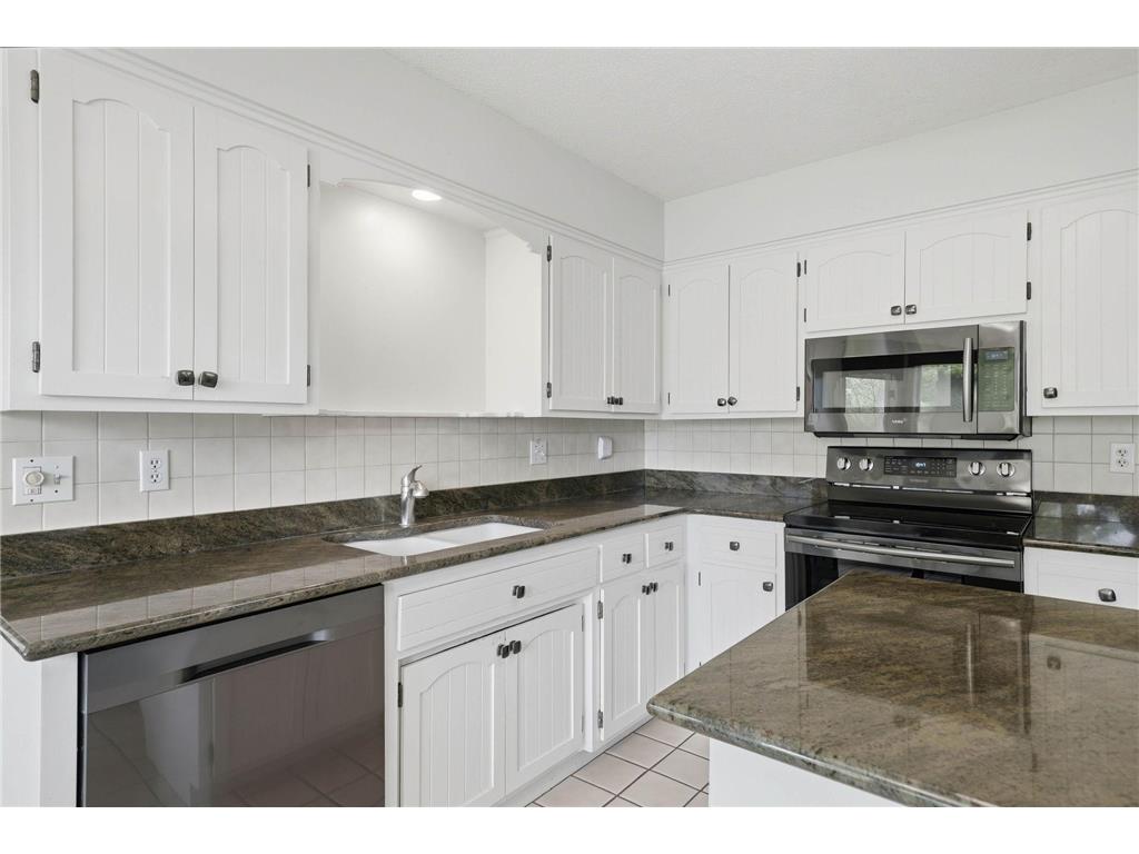 7263 Pineview Lane N Maple Grove MN 55369 - Cedar Island Lake 7077319 image15