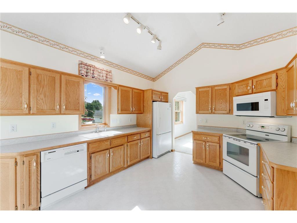 7268 256th Street Wyoming MN 55092 - Sunrise River 7019541 image16